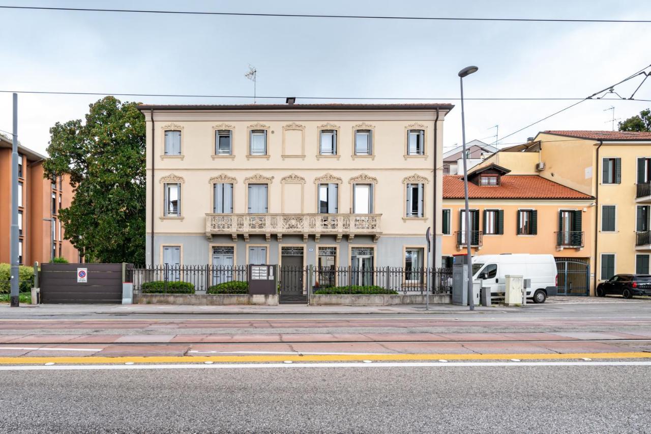 Corte Cappuccina 14 Elegant Apt Con Parcheggio! Apartment Padova Exterior photo